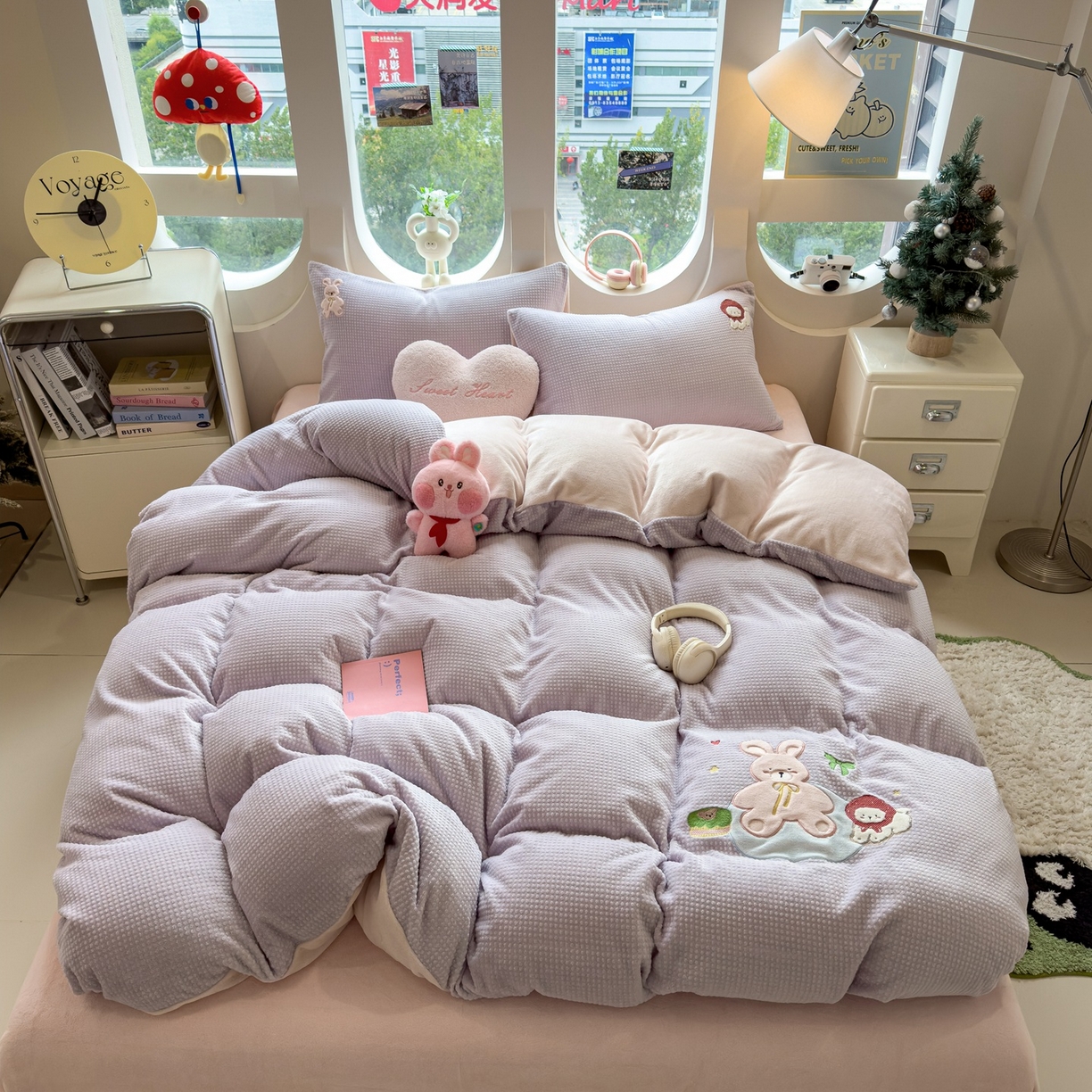 91家纺网 家纺一手货源 找家纺 凯罗 2025秋冬牛奶绒绣花四件套 萌萌兔与小花狗