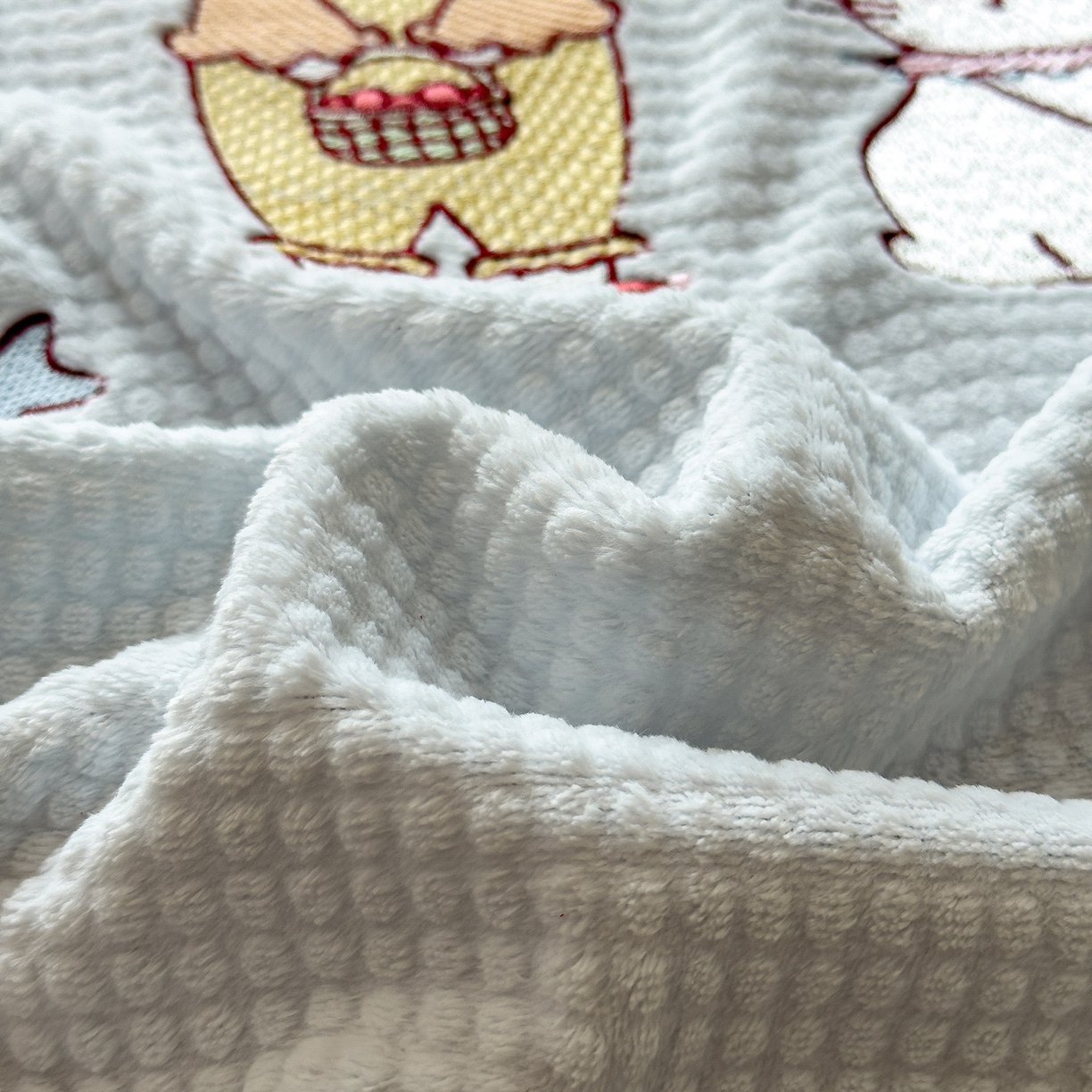 91家纺网 家纺一手货源 找家纺 凯罗 2025秋冬牛奶绒绣花四件套 一起看烟花