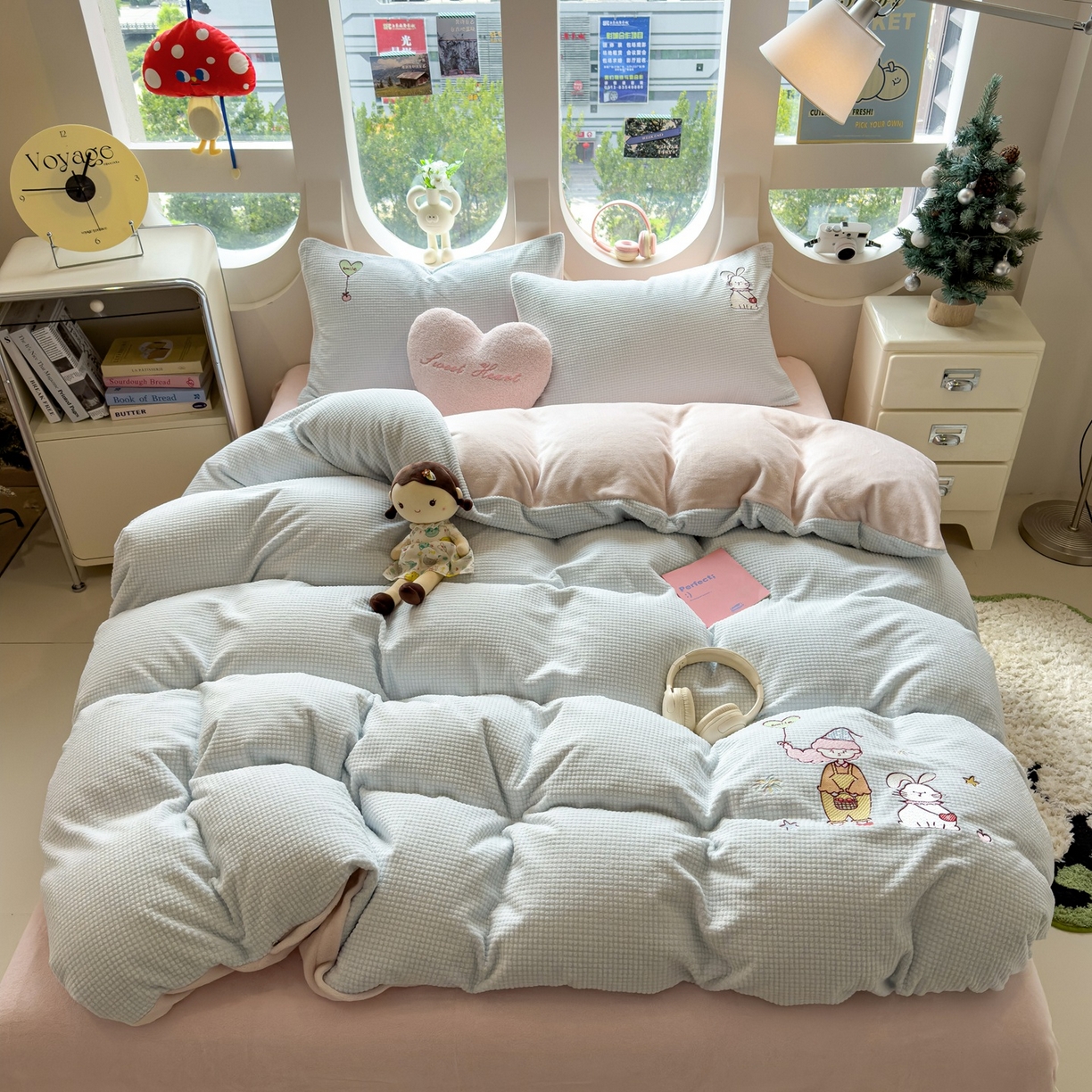 91家纺网 家纺一手货源 找家纺 凯罗 2025秋冬牛奶绒绣花四件套 一起看烟花