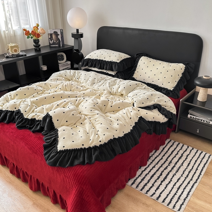 91家纺网 家纺一手货源 找家纺 欧尚 2025新款法式大花边床盖四件套 法式白波点