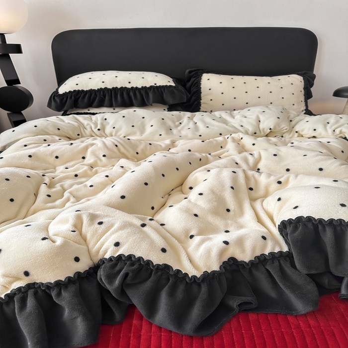 91家纺网 家纺一手货源 找家纺 欧尚 2025新款法式大花边床盖四件套 法式白波点