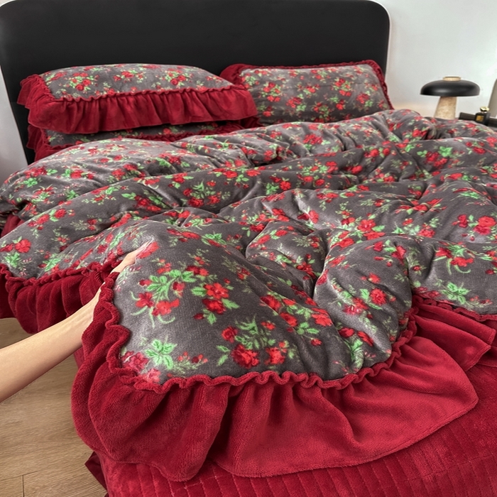 91家纺网 家纺一手货源 找家纺 欧尚 2025新款法式大花边床盖四件套 法式玫瑰的故事