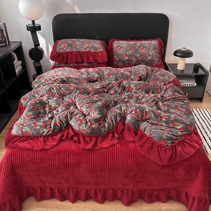 91家纺网 家纺一手货源 找家纺 欧尚 2025新款法式大花边床盖四件套 法式玫瑰的故事