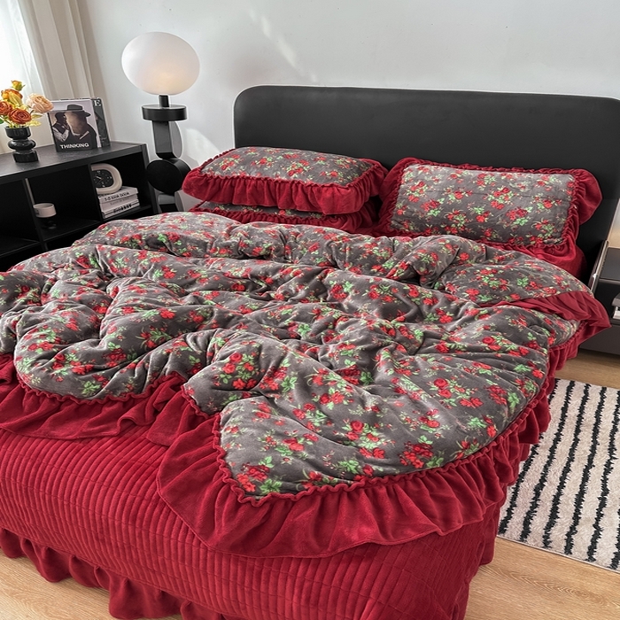 91家纺网 家纺一手货源 找家纺 欧尚 2025新款法式大花边床盖四件套 法式玫瑰的故事