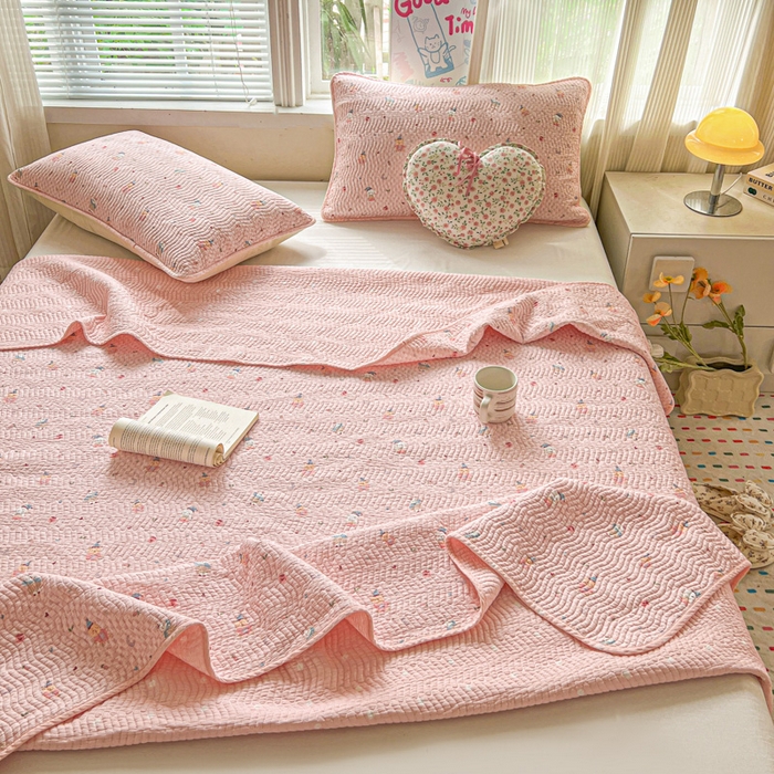 91家纺网 家纺一手货源 找家纺 羽爱家纺2025全棉13372新疆棉花床盖三件套 精灵乐园