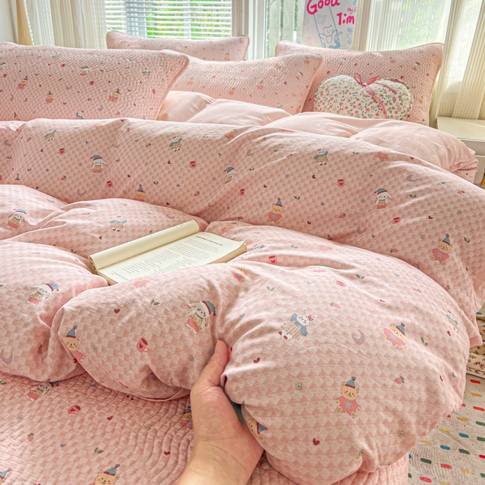 91家纺网 家纺一手货源 找家纺 羽爱家纺 2025全棉13372新疆棉花床盖四件套 精灵乐园