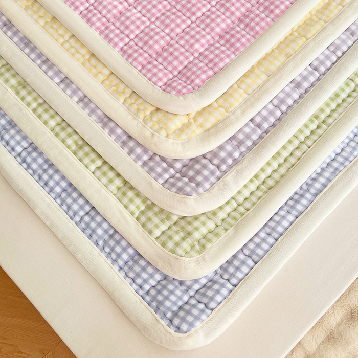 91家纺网 家纺一手货源 找家纺 （总）三盛源 2025新款牛奶绒绗绣夹棉防滑保暖秋冬印花床护垫床褥绒床垫加厚高克重加宽包边