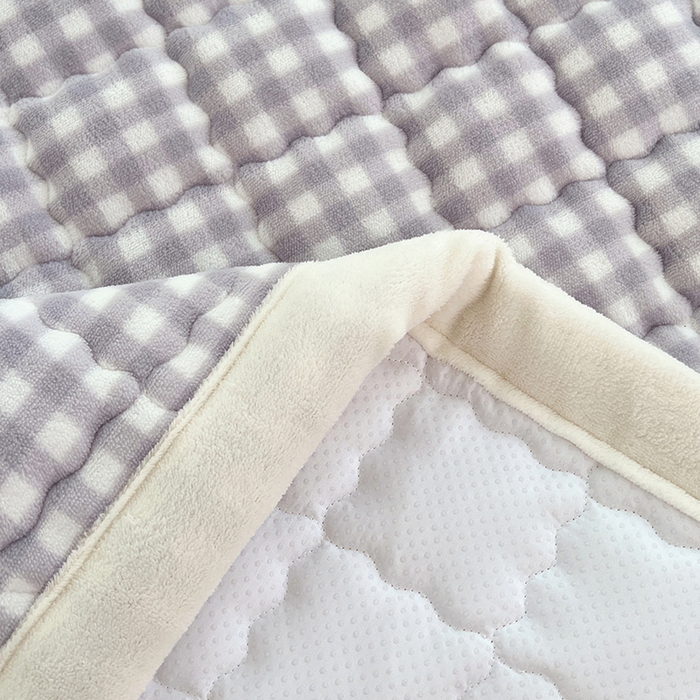 91家纺网 家纺一手货源 找家纺 三盛源 2025新款牛奶绒绗绣夹棉防滑保暖秋冬印花床护垫床褥绒床垫加厚高克重加宽包边 方格-高级灰