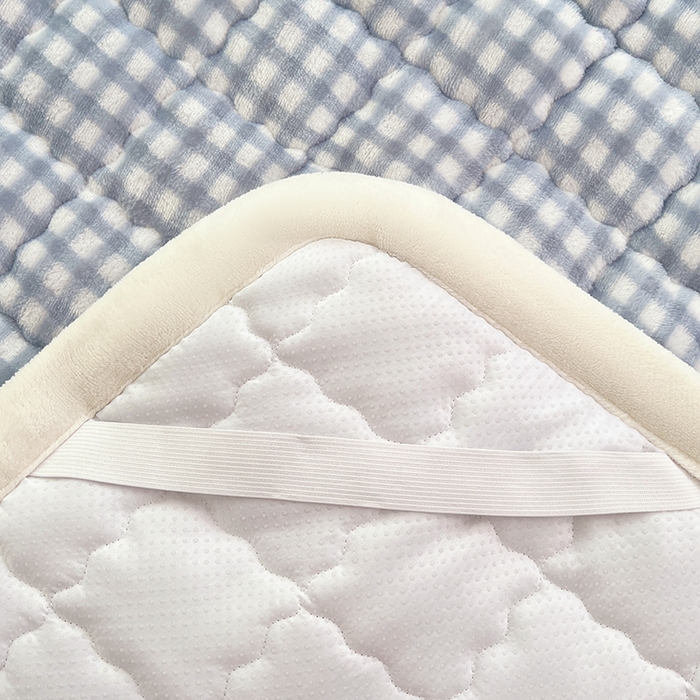 91家纺网 家纺一手货源 找家纺 三盛源 2025新款牛奶绒绗绣夹棉防滑保暖秋冬印花床护垫床褥绒床垫加厚高克重加宽包边 方格-紫萝蓝