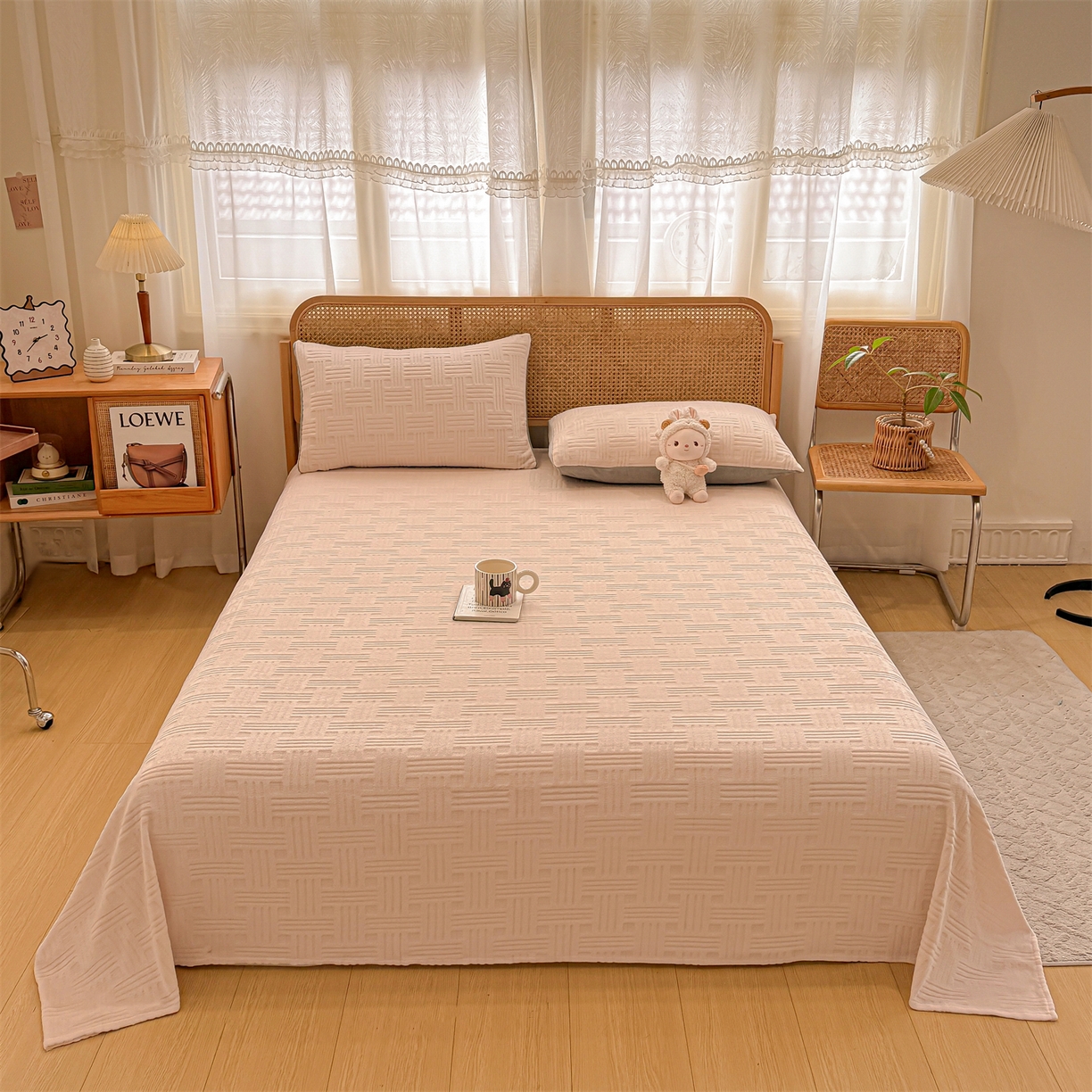 91家纺网 家纺一手货源 找家纺 （总）灰鲸 2025新款纯色雕花牛奶绒床单单品床单床单单件