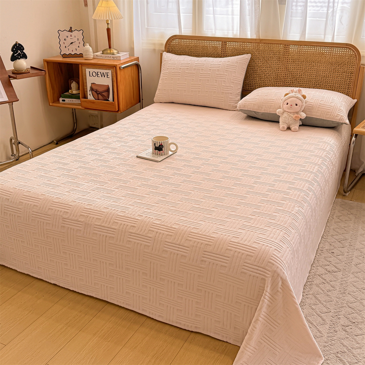 91家纺网 家纺一手货源 找家纺 （总）灰鲸 2025新款纯色雕花牛奶绒床单单品床单床单单件