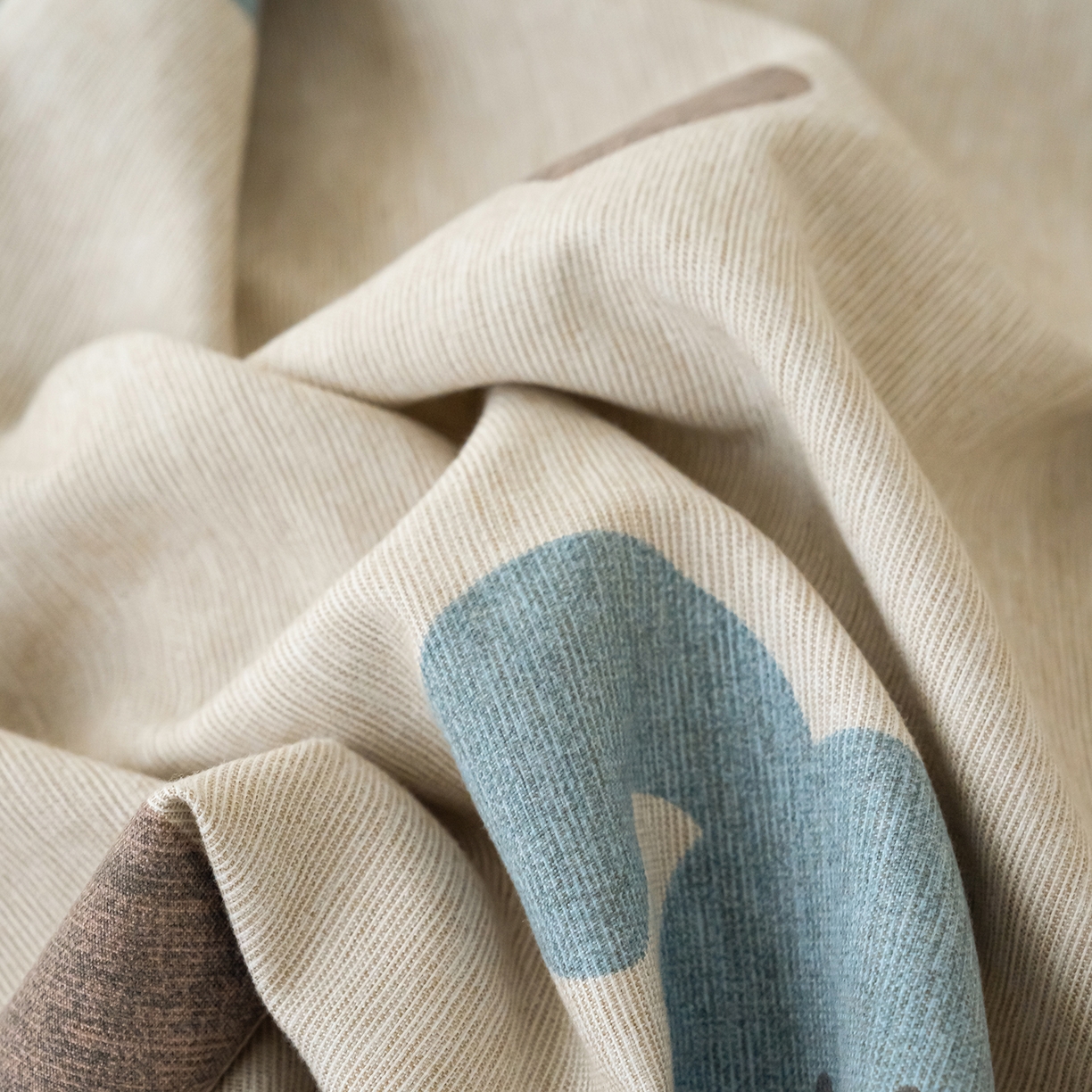 91家纺网 家纺一手货源 找家纺 竹合家纺 2025秋冬新款加厚磨毛色织暖绒系列针织四件套高克重 爱心蓝兔