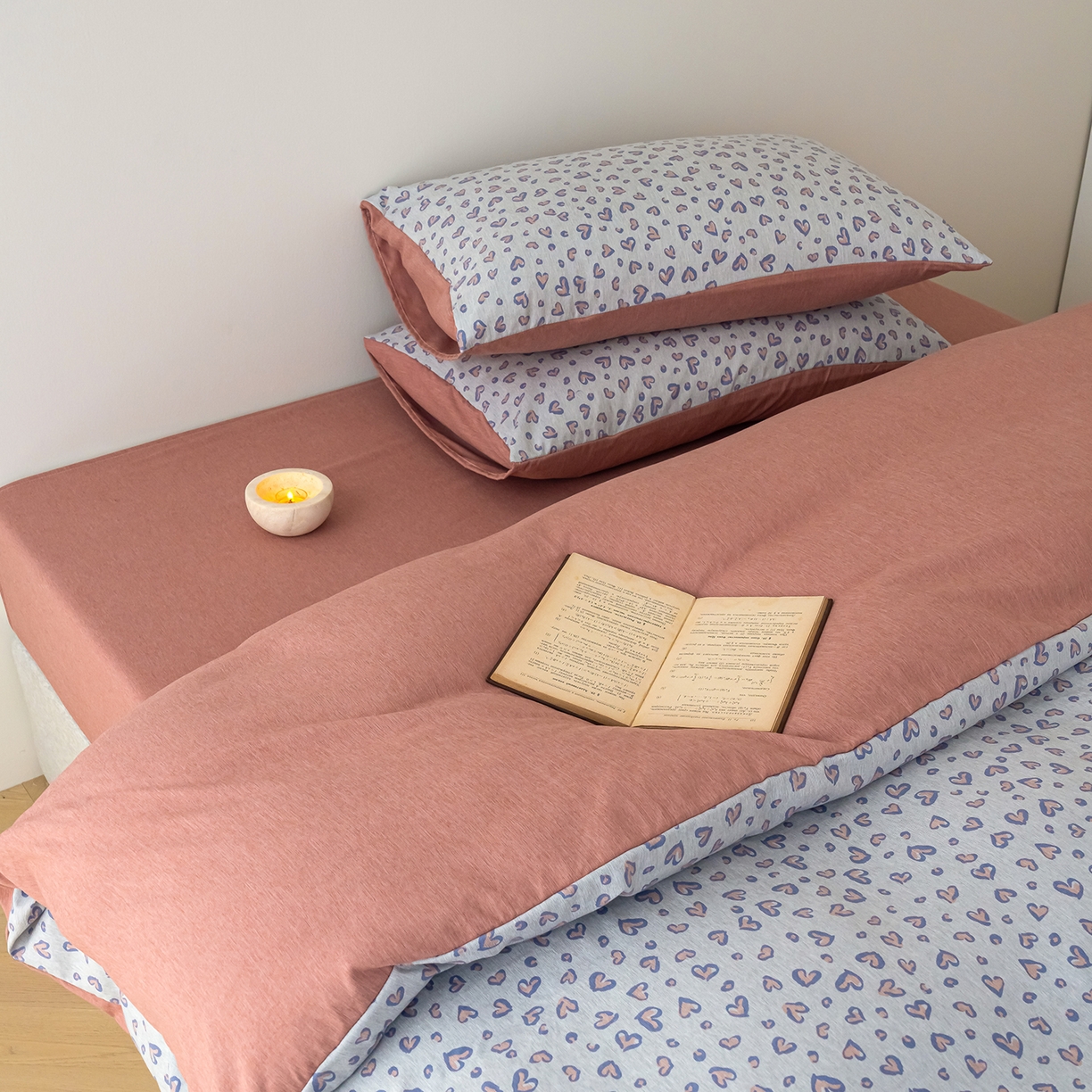 91家纺网 家纺一手货源 找家纺 竹合家纺 2025秋冬新款加厚磨毛色织暖绒系列针织四件套高克重 豹纹紫