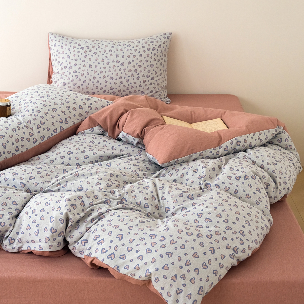 91家纺网 家纺一手货源 找家纺 竹合家纺 2025秋冬新款加厚磨毛色织暖绒系列针织四件套高克重 豹纹紫