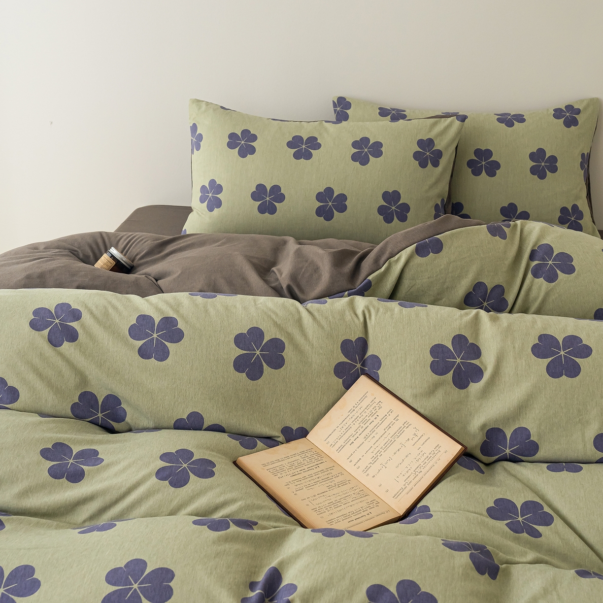 91家纺网 家纺一手货源 找家纺 竹合家纺 2025秋冬新款加厚磨毛色织暖绒系列针织四件套高克重 三叶草-绿