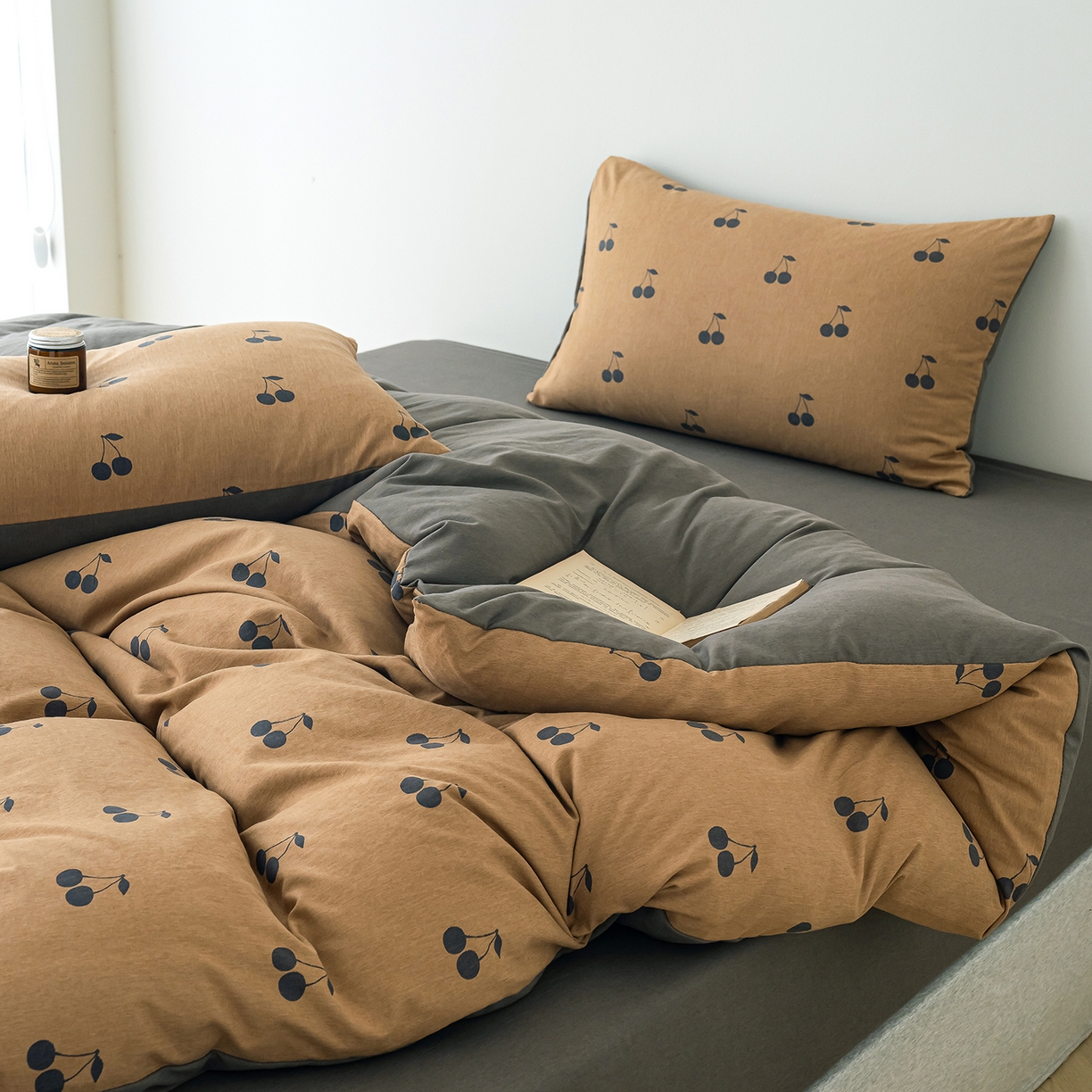 91家纺网 家纺一手货源 找家纺 竹合家纺 2025秋冬新款加厚磨毛色织暖绒系列针织四件套高克重 樱桃卡其