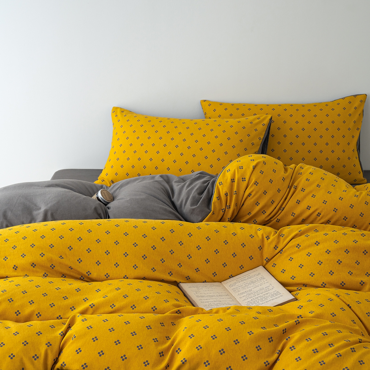 91家纺网 家纺一手货源 找家纺 竹合家纺 2025秋冬新款加厚磨毛色织暖绒系列针织四件套高克重 几何方块