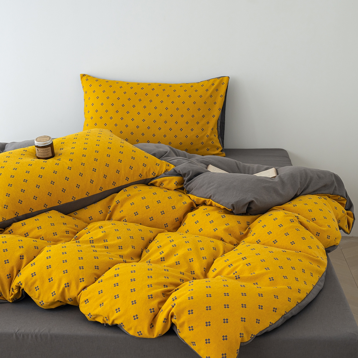 91家纺网 家纺一手货源 找家纺 竹合家纺 2025秋冬新款加厚磨毛色织暖绒系列针织四件套高克重 几何方块