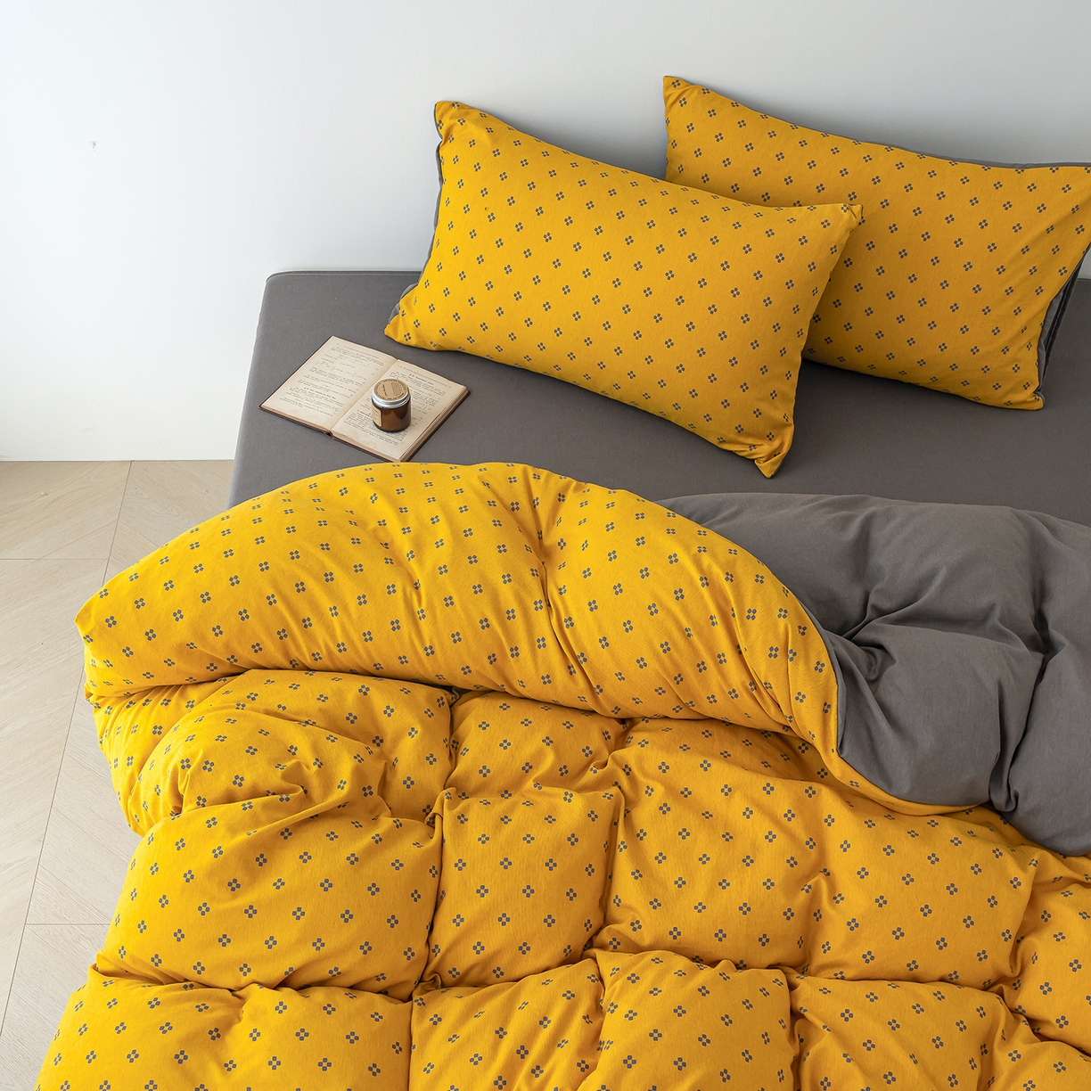 91家纺网 家纺一手货源 找家纺 竹合家纺 2025秋冬新款加厚磨毛色织暖绒系列针织四件套高克重 几何方块