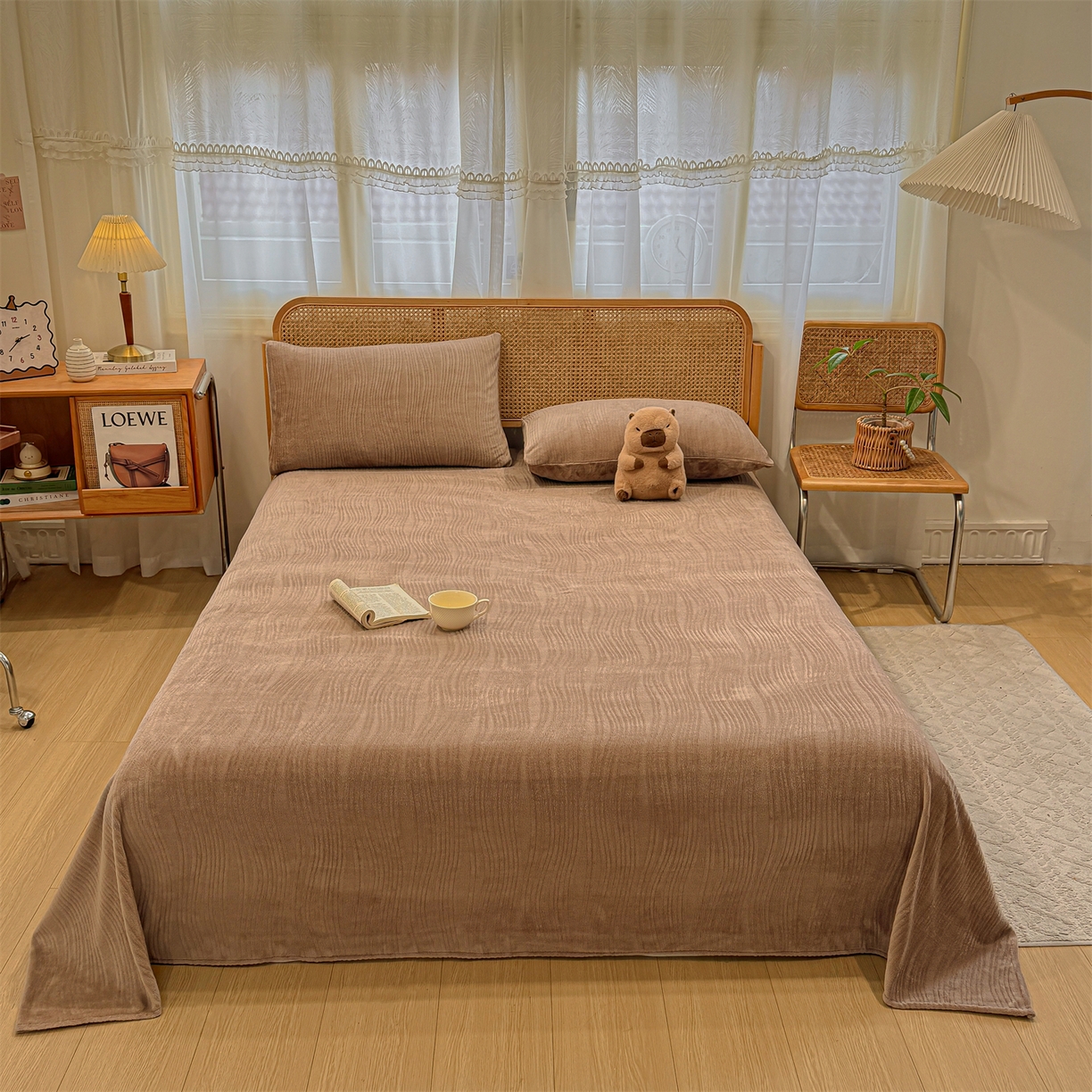 91家纺网 家纺一手货源 找家纺 灰鲸 2025新款纯色雕花牛奶绒床单单品床单床单单件 温妮-摩卡