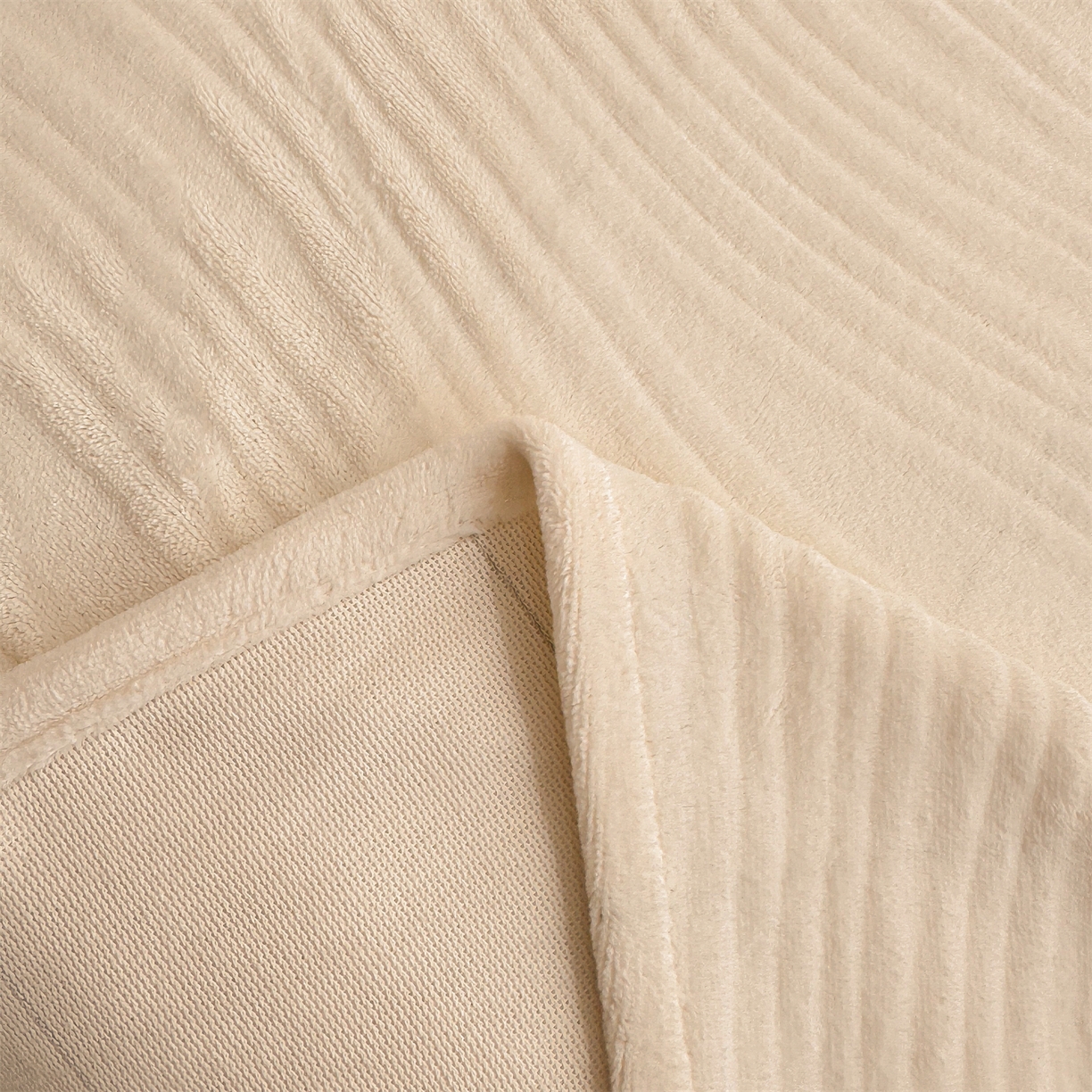 91家纺网 家纺一手货源 找家纺 灰鲸 2025新款纯色雕花牛奶绒床单单品床单床单单件 温妮-奶昔白