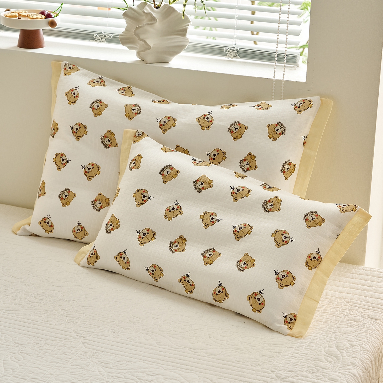 91家纺网 家纺一手货源 找家纺 乐可 2025新款双层纱宽边儿童枕套 TK3小熊王子白