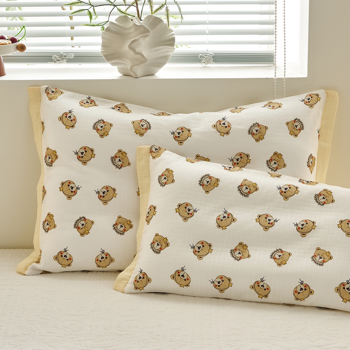 91家纺网 家纺一手货源 找家纺 乐可 2025新款双层纱宽边儿童枕套 TK3小熊王子白