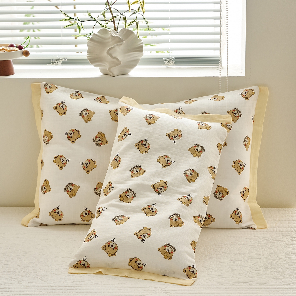 91家纺网 家纺一手货源 找家纺 乐可 2025新款双层纱宽边儿童枕套 TK3小熊王子白