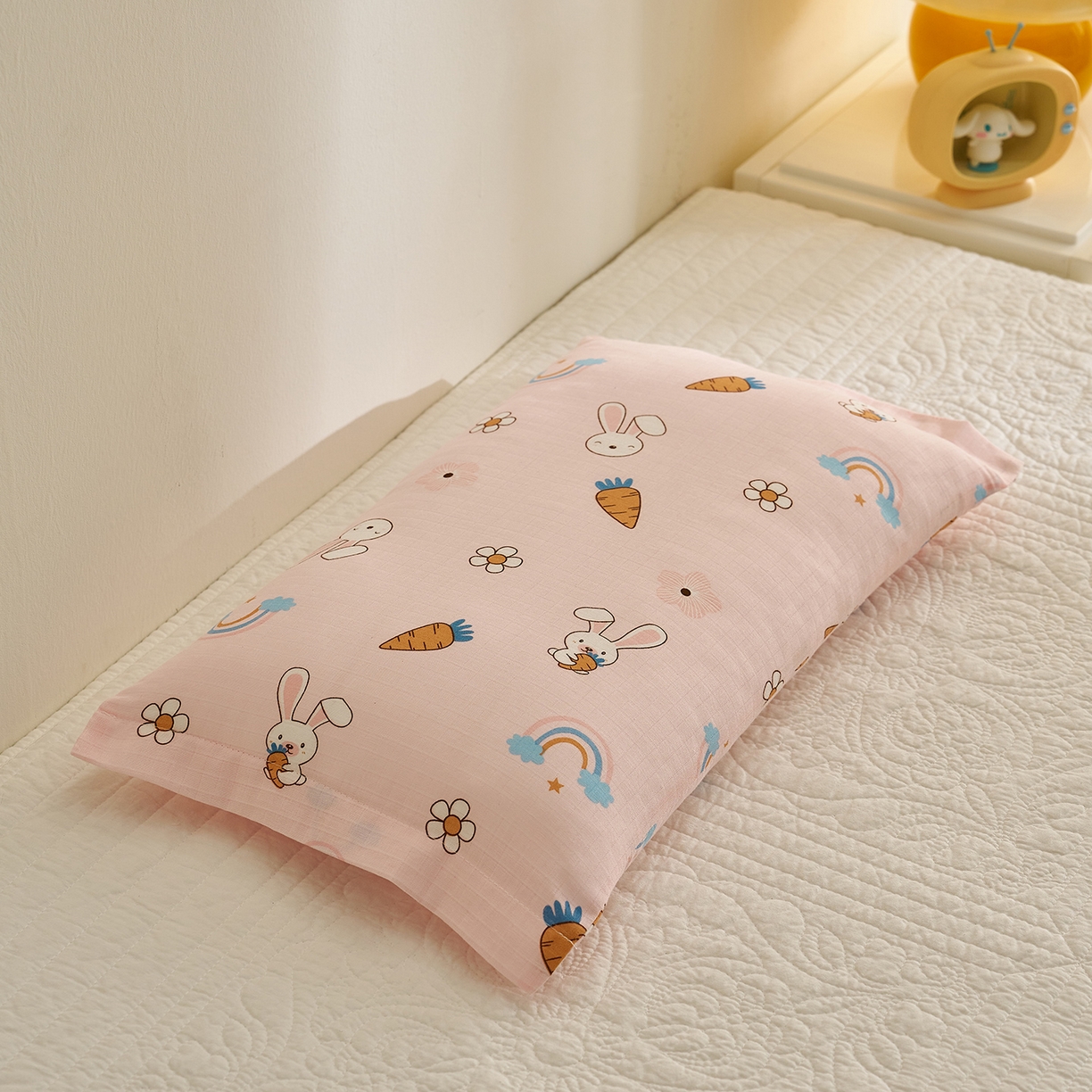 91家纺网 家纺一手货源 找家纺 乐可 2025新款双层纱儿童定型枕套 TC2萝卜兔粉