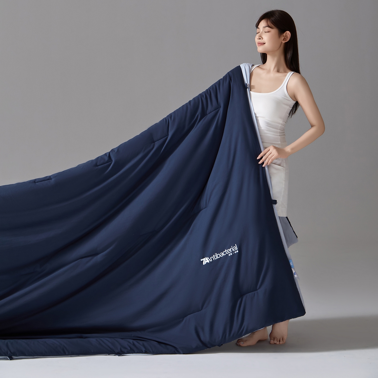 91家纺网 家纺一手货源 找家纺 玛德琳 2025新款7A吸湿发热抗菌子母被被子被芯 景泰蓝