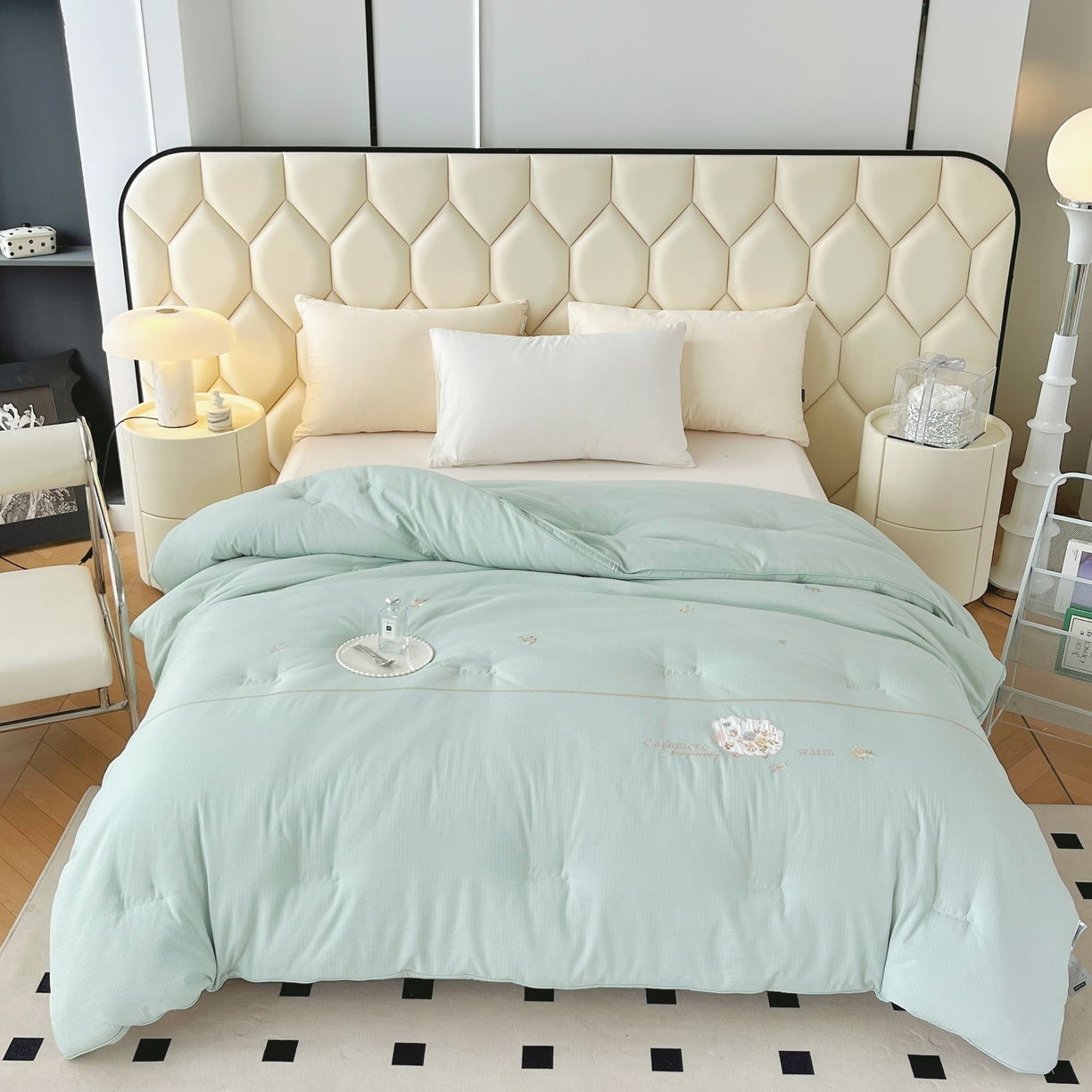 91家纺网 家纺一手货源 找家纺 仲旺居家纺 2025新款优舒棉绣花冬被中式花花羊婚嫁立体边被子被芯四季被 绿