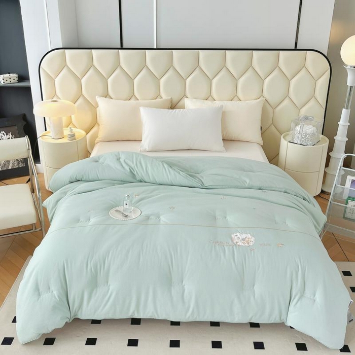 91家纺网 家纺一手货源 找家纺 仲旺居家纺 2025新款优舒棉绣花冬被中式花花羊婚嫁立体边被子被芯四季被 绿