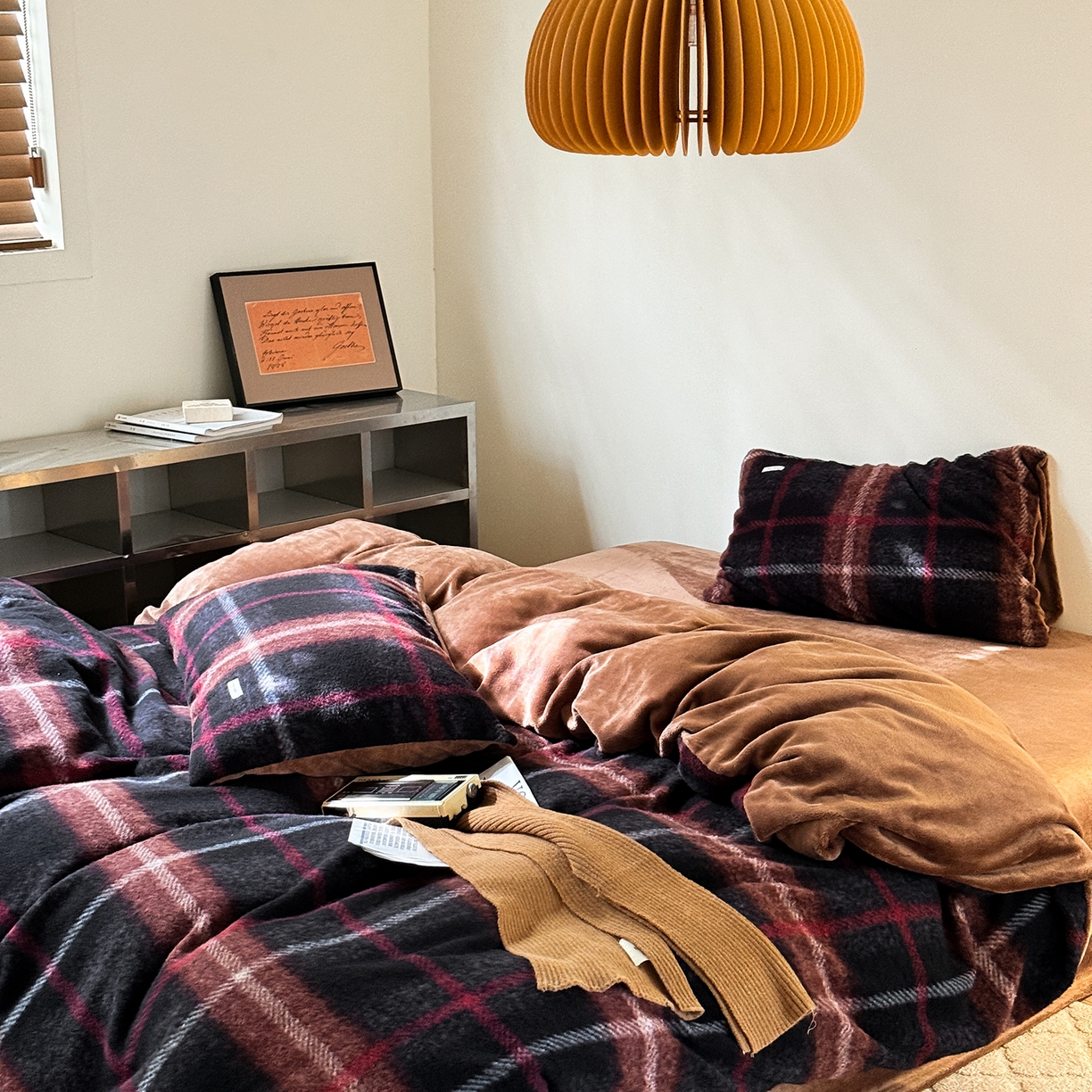 91家纺网 家纺一手货源 找家纺 小春日和 202新款羊绒冬季保暖亲肤高克重四件套冬天绒被套牛奶绒纯色床单加厚暖绒学生三件套1.8保暖牛奶绒床笠 黎光