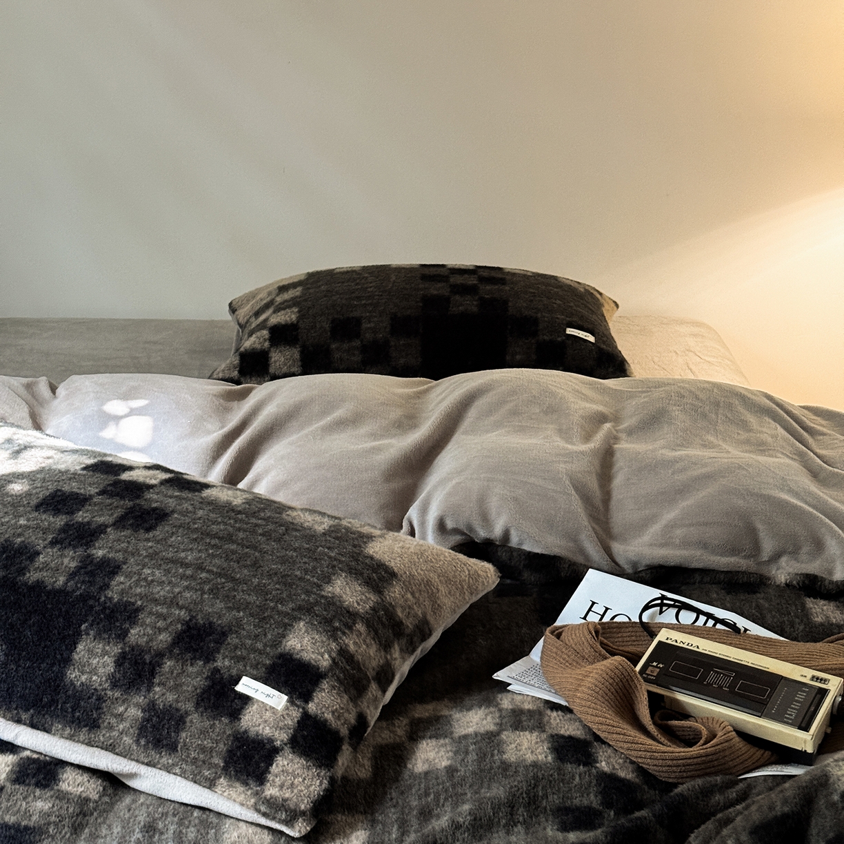 91家纺网 家纺一手货源 找家纺 （总）小春日和 202新款羊绒冬季保暖亲肤高克重四件套冬天绒被套牛奶绒纯色床单加厚暖绒学生三件套1.8保暖牛奶绒床笠