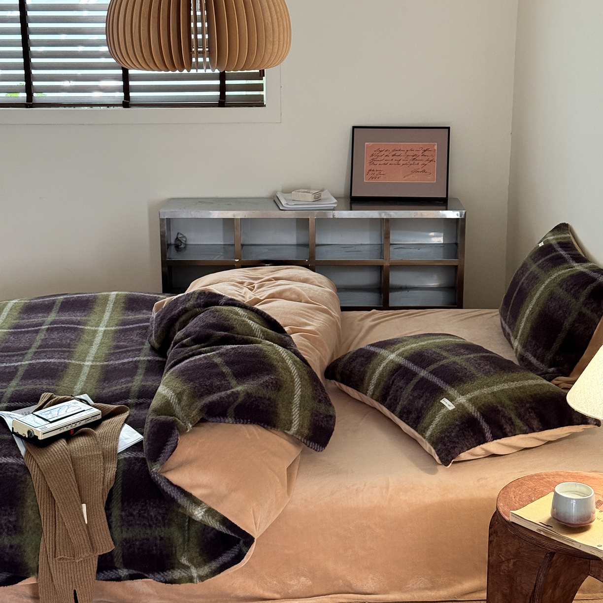 91家纺网 家纺一手货源 找家纺 小春日和 202新款羊绒冬季保暖亲肤高克重四件套冬天绒被套牛奶绒纯色床单加厚暖绒学生三件套1.8保暖牛奶绒床笠 鸣和