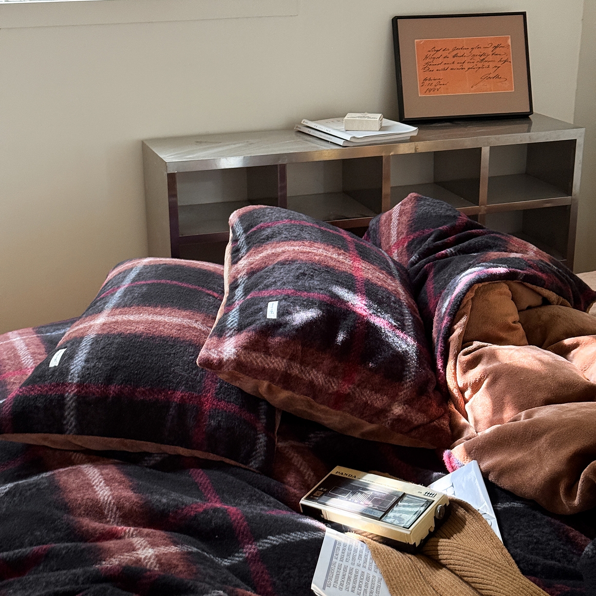 91家纺网 家纺一手货源 找家纺 小春日和 202新款羊绒冬季保暖亲肤高克重四件套冬天绒被套牛奶绒纯色床单加厚暖绒学生三件套1.8保暖牛奶绒床笠 黎光