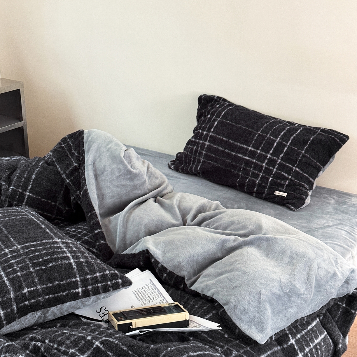 91家纺网 家纺一手货源 找家纺 小春日和 202新款羊绒冬季保暖亲肤高克重四件套冬天绒被套牛奶绒纯色床单加厚暖绒学生三件套1.8保暖牛奶绒床笠 兰亭