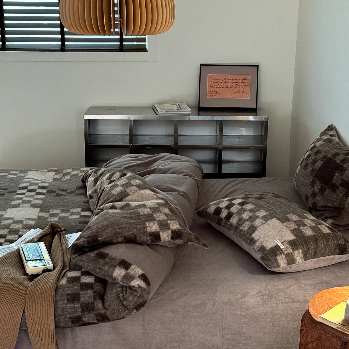 91家纺网 家纺一手货源 找家纺 小春日和 202新款羊绒冬季保暖亲肤高克重四件套冬天绒被套牛奶绒纯色床单加厚暖绒学生三件套1.8保暖牛奶绒床笠 弥望