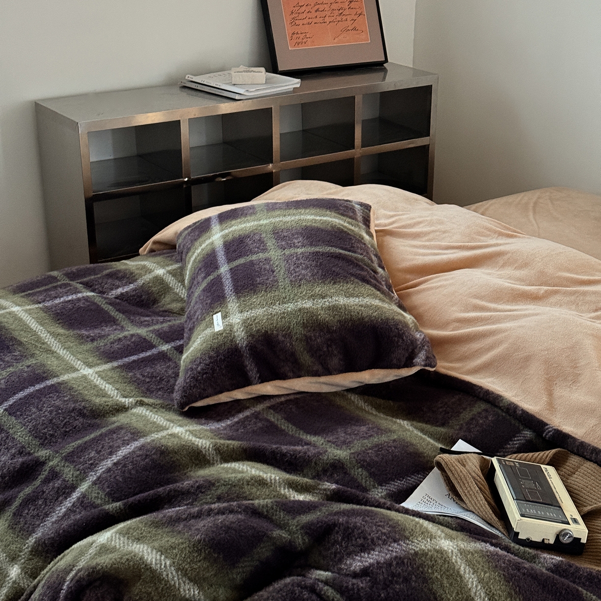 91家纺网 家纺一手货源 找家纺 小春日和 202新款羊绒冬季保暖亲肤高克重四件套冬天绒被套牛奶绒纯色床单加厚暖绒学生三件套1.8保暖牛奶绒床笠 鸣和