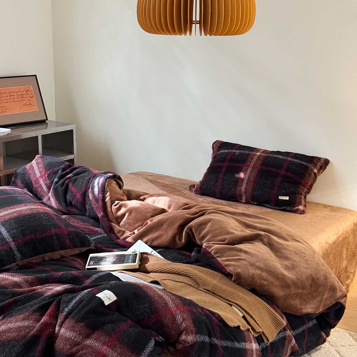 91家纺网 家纺一手货源 找家纺 小春日和 202新款羊绒冬季保暖亲肤高克重四件套冬天绒被套牛奶绒纯色床单加厚暖绒学生三件套1.8保暖牛奶绒床笠 黎光