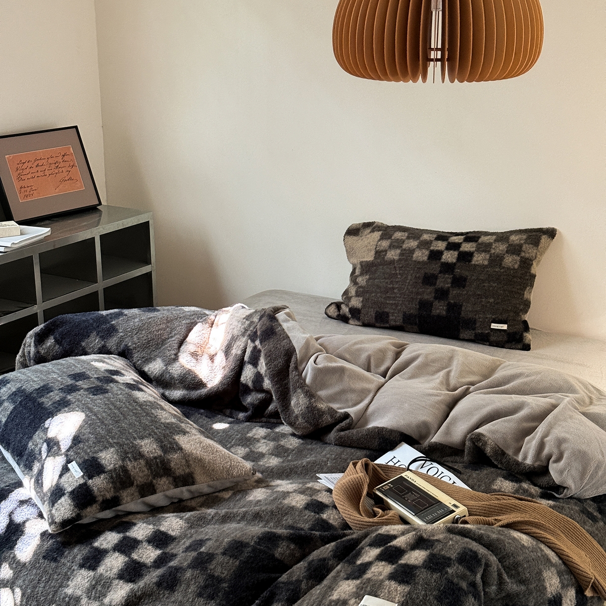 91家纺网 家纺一手货源 找家纺 小春日和 202新款羊绒冬季保暖亲肤高克重四件套冬天绒被套牛奶绒纯色床单加厚暖绒学生三件套1.8保暖牛奶绒床笠 归时