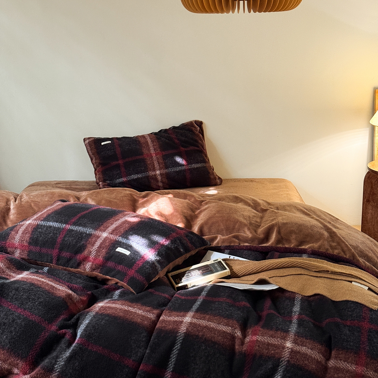 91家纺网 家纺一手货源 找家纺 小春日和 202新款羊绒冬季保暖亲肤高克重四件套冬天绒被套牛奶绒纯色床单加厚暖绒学生三件套1.8保暖牛奶绒床笠 黎光