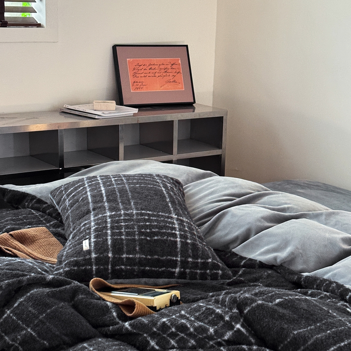 91家纺网 家纺一手货源 找家纺 小春日和 202新款羊绒冬季保暖亲肤高克重四件套冬天绒被套牛奶绒纯色床单加厚暖绒学生三件套1.8保暖牛奶绒床笠 兰亭