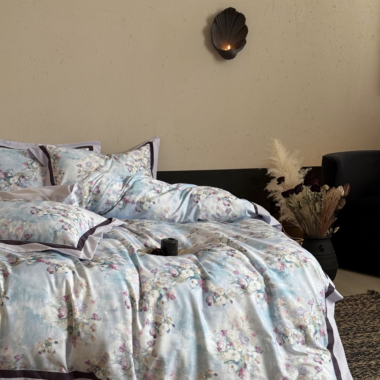 91家纺网 家纺一手货源 找家纺 （总）多乐娜 2025新款100S长绒棉纯棉陶瓷磨毛法式油画风数码印花双拼角工艺款四件套