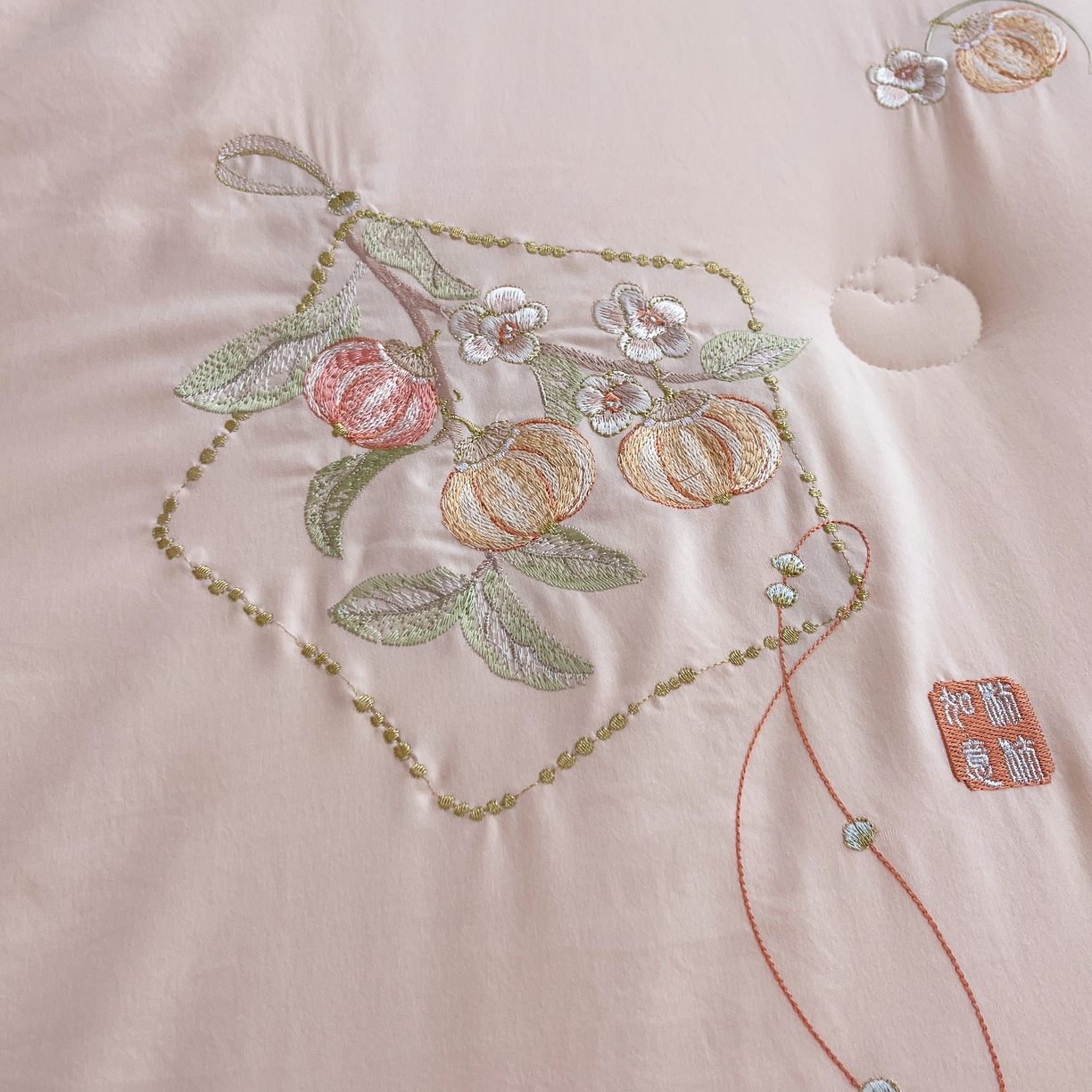 91家纺网 家纺一手货源 找家纺 （总）仲旺居家纺 2025新款云绒棉绣花冬被中式柿柿如意婚嫁立体边被子被芯四季被