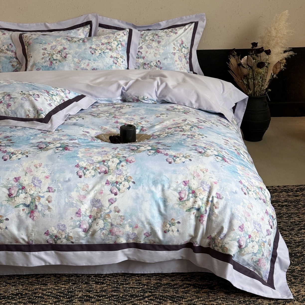 多乐娜 2025新款100S长绒棉纯棉陶瓷磨毛法式油画风数码印花双拼角工艺款四件套 雾影花间