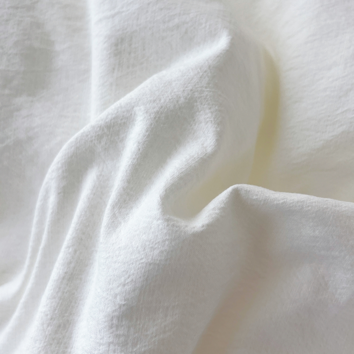 91家纺网 家纺一手货源 找家纺 仲旺居家纺 2025新款舒卡棉绣花冬被中式小花简约高级玫瑰婚嫁立体边被子被芯四季被 雲峰白