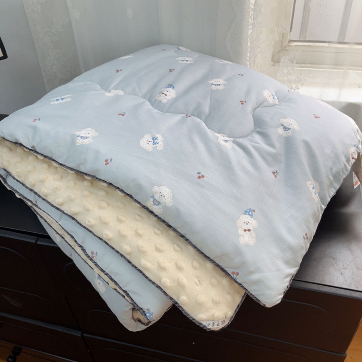 91家纺网 家纺一手货源 找家纺 （总）暖居 2025新款麻绳款嵌条纯棉春秋豆豆被被子被芯四季通用