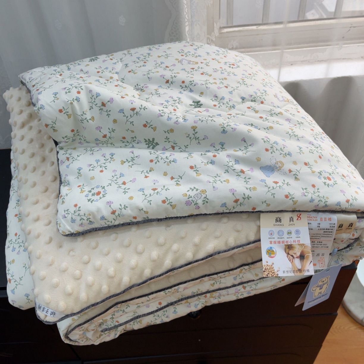 91家纺网 家纺一手货源 找家纺 暖居 2025新款麻绳款嵌条纯棉春秋豆豆被被子被芯四季通用 花环公主