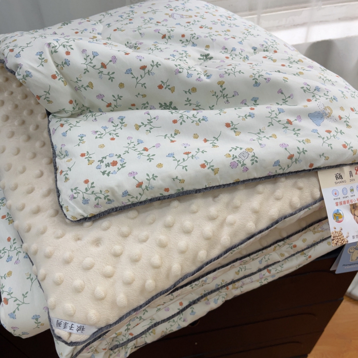 91家纺网 家纺一手货源 找家纺 暖居 2025新款麻绳款嵌条纯棉春秋豆豆被被子被芯四季通用 花环公主